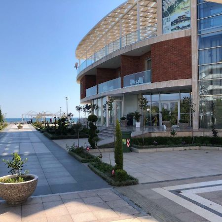 Fishta Hotel & Apartments เวลิโปเยอ ภายนอก รูปภาพ