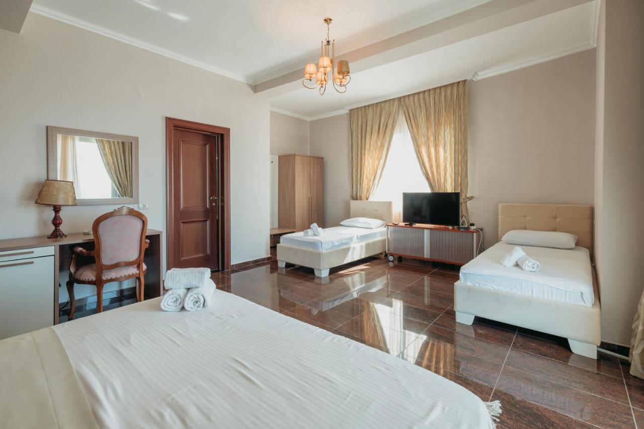 Fishta Hotel & Apartments เวลิโปเยอ ภายนอก รูปภาพ