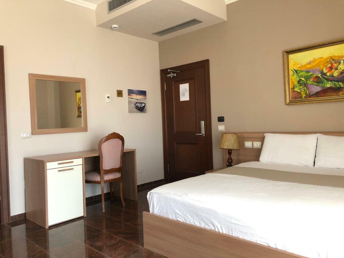 Fishta Hotel & Apartments เวลิโปเยอ ภายนอก รูปภาพ